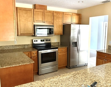 409 Se Voltair Terrace - Photo Thumbnail 6