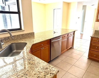 409 Se Voltair Terrace - Photo Thumbnail 7