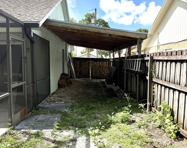409 Se Voltair Terrace - Photo Thumbnail 18