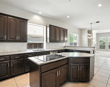 8220 Holliday Road - Photo Thumbnail 12
