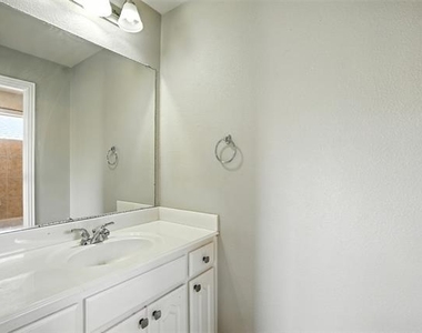 8220 Holliday Road - Photo Thumbnail 33