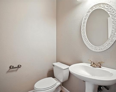 8220 Holliday Road - Photo Thumbnail 9