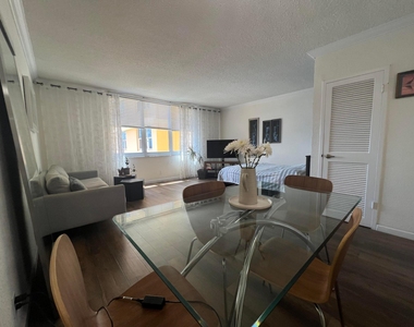 2501 S Ocean Drive - Photo Thumbnail 3