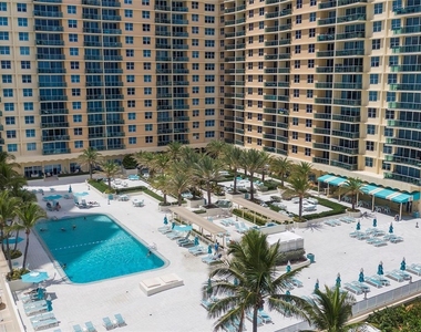 2501 S Ocean Drive - Photo Thumbnail 17