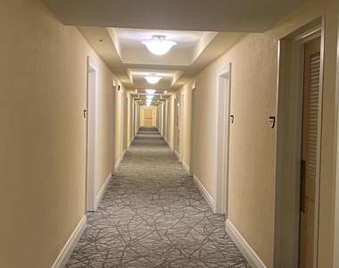 2501 S Ocean Drive - Photo Thumbnail 14