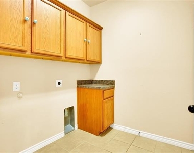 4813 Pinnacle Place - Photo Thumbnail 21