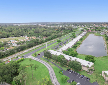 118 Lake Constance Drive - Photo Thumbnail 17