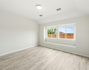 920 Elk Ridge Run - Photo Thumbnail 6