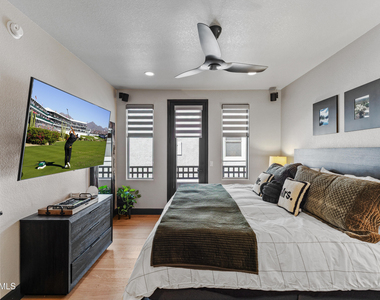 15221 N Clubgate Drive - Photo Thumbnail 19