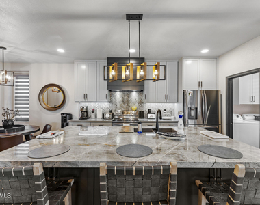 15221 N Clubgate Drive - Photo Thumbnail 10