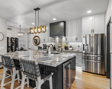 15221 N Clubgate Drive - Photo Thumbnail 7
