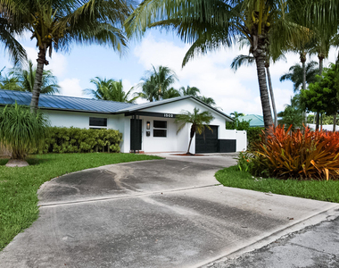 1502 Nw 4th Avenue - Photo Thumbnail 1