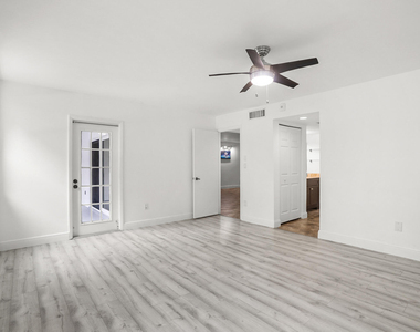 16141 Blatt Boulevard - Photo Thumbnail 18