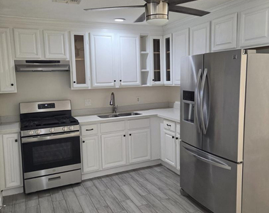 6717 N 53rd Avenue - Photo Thumbnail 6