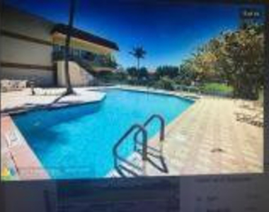 4785 Sw 62nd Avenue - Photo Thumbnail 7