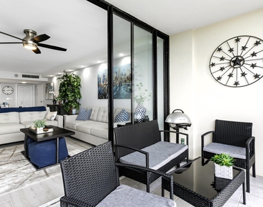 2400 Presidential Way - Photo Thumbnail 20