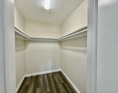 1575 Ne 47th Street - Photo Thumbnail 21
