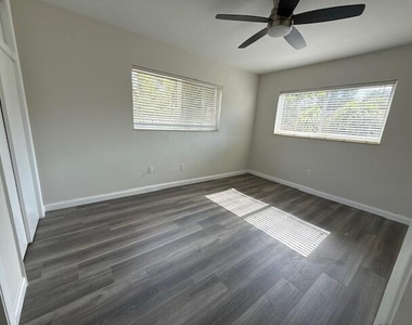 1575 Ne 47th Street - Photo Thumbnail 31