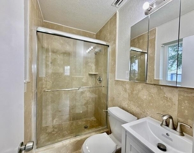 1575 Ne 47th Street - Photo Thumbnail 12