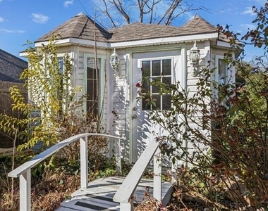 709 Bridget Way - Photo Thumbnail 27