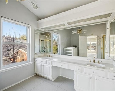 709 Bridget Way - Photo Thumbnail 17