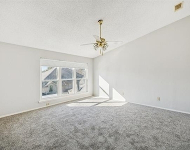 709 Bridget Way - Photo Thumbnail 14