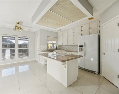 709 Bridget Way - Photo Thumbnail 7