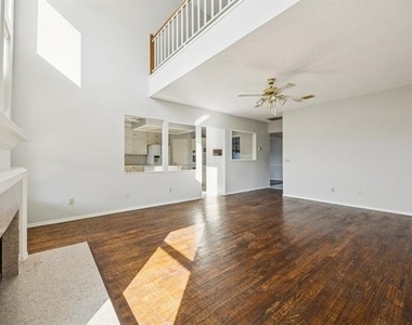 709 Bridget Way - Photo Thumbnail 3