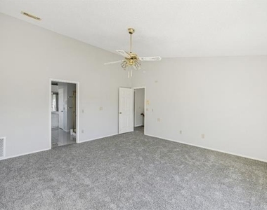 709 Bridget Way - Photo Thumbnail 15