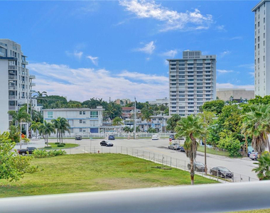 720 Orton Avenue - Photo Thumbnail 25