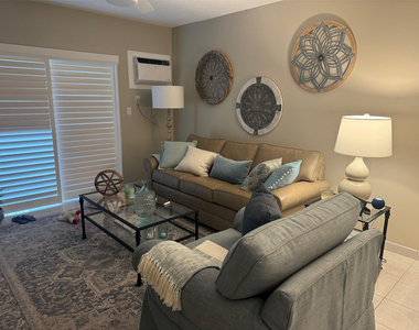 720 Orton Avenue - Photo Thumbnail 12