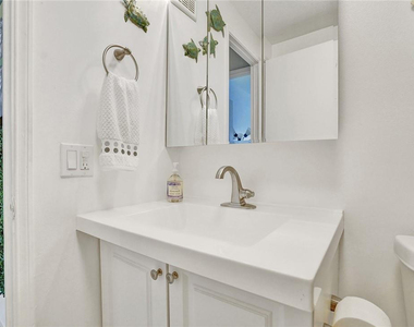 720 Orton Avenue - Photo Thumbnail 17