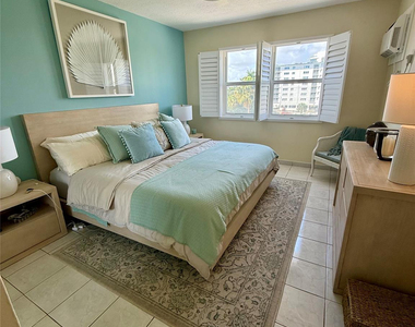 720 Orton Avenue - Photo Thumbnail 8
