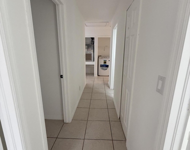 1215 Hyacinth Place - Photo Thumbnail 18