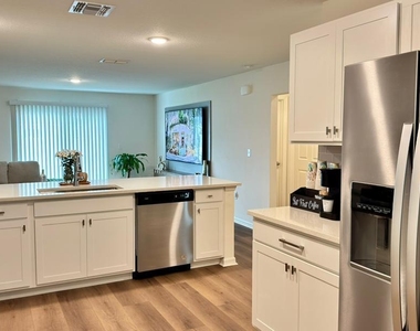 901 Sw Fisherman Avenue - Photo Thumbnail 5