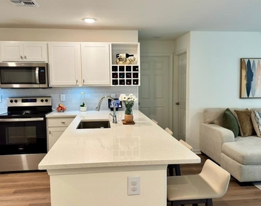 901 Sw Fisherman Avenue - Photo Thumbnail 8