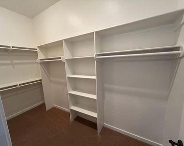 831 W Sycamore Court - Photo Thumbnail 12