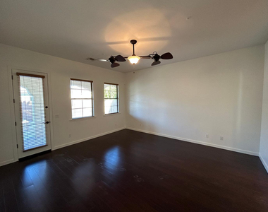 831 W Sycamore Court - Photo Thumbnail 14