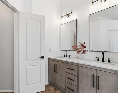 4414 E Villa Rita Drive - Photo Thumbnail 20