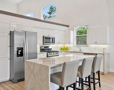 8405 Legend Club Drive - Photo Thumbnail 6