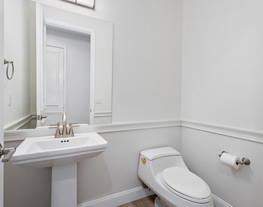 8405 Legend Club Drive - Photo Thumbnail 13