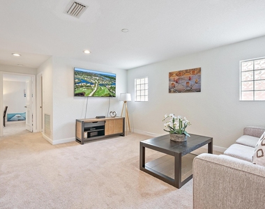 8405 Legend Club Drive - Photo Thumbnail 14