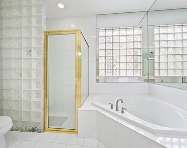 8405 Legend Club Drive - Photo Thumbnail 10