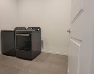 15998 W Smoketree Drive - Photo Thumbnail 20