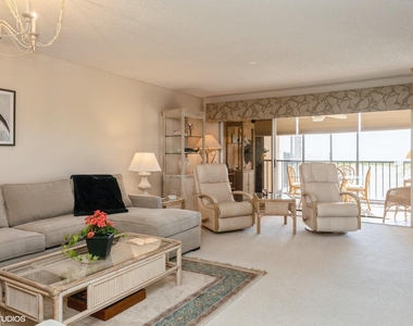 275 Palm Avenue - Photo Thumbnail 8