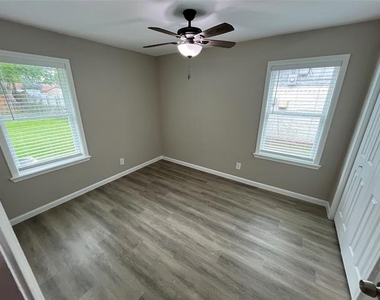 2930 Gardenia Drive - Photo Thumbnail 13