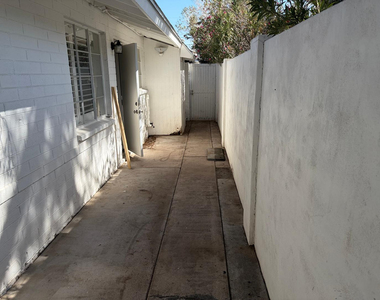 3517 E Montecito Avenue - Photo Thumbnail 9