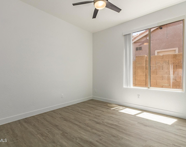 4327 E Sands Drive - Photo Thumbnail 26