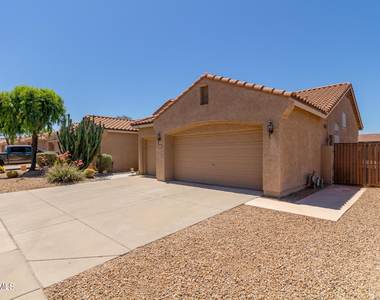 4327 E Sands Drive - Photo Thumbnail 2