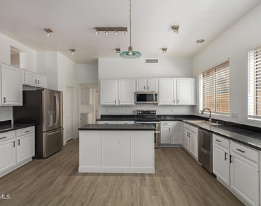 4327 E Sands Drive - Photo Thumbnail 13